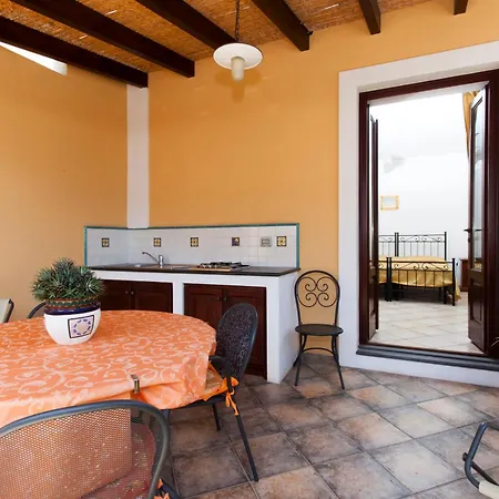 Marina Corta 4*