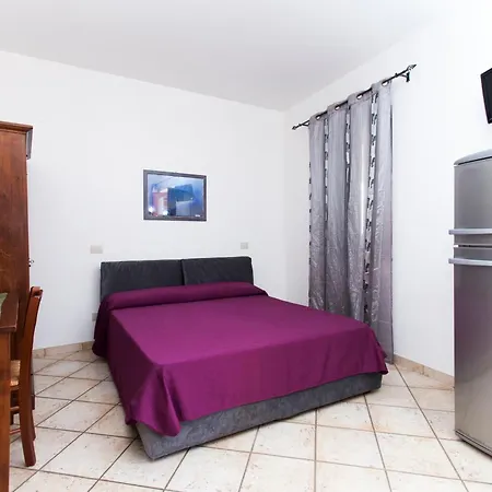 Marina Corta Apartahotel